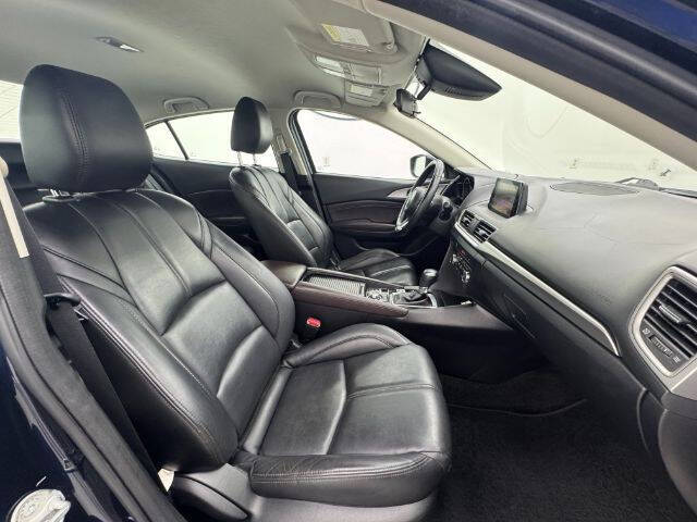 2018 Mazda MAZDA3 Touring