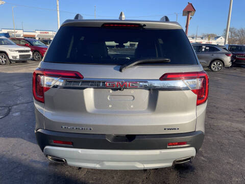 2023 GMC Acadia SLT