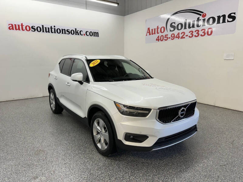 2021 Volvo XC40 Momentum's photo