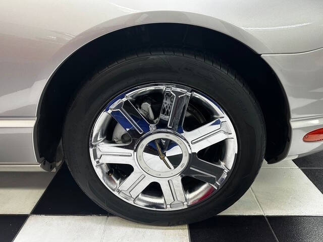 2004 Ford Thunderbird Deluxe