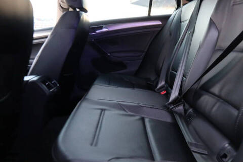 2017 Volkswagen Golf TSI Wolfsburg Edition