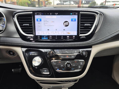 2024 Chrysler Pacifica Plug-In Hybrid