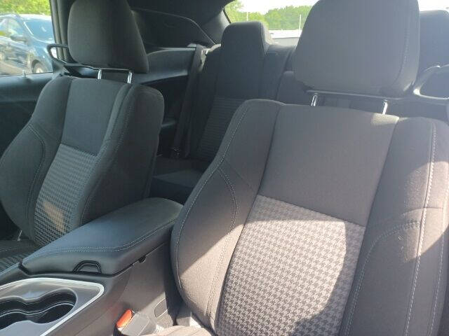 2022 Dodge Challenger SXT