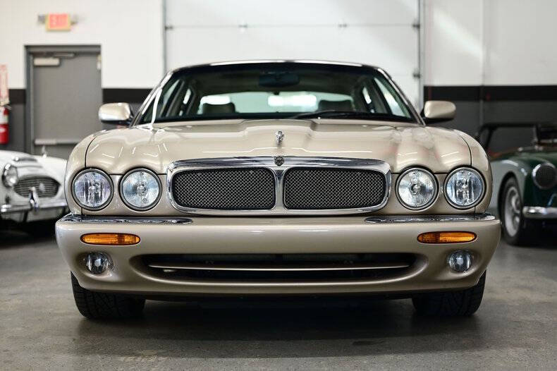 1999 Jaguar XJR