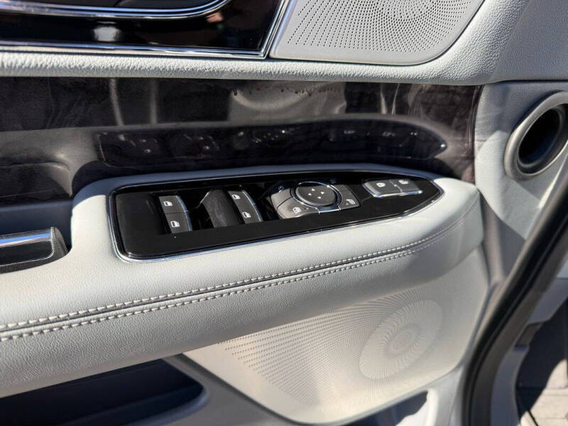 2020 Lincoln Navigator L Reserve