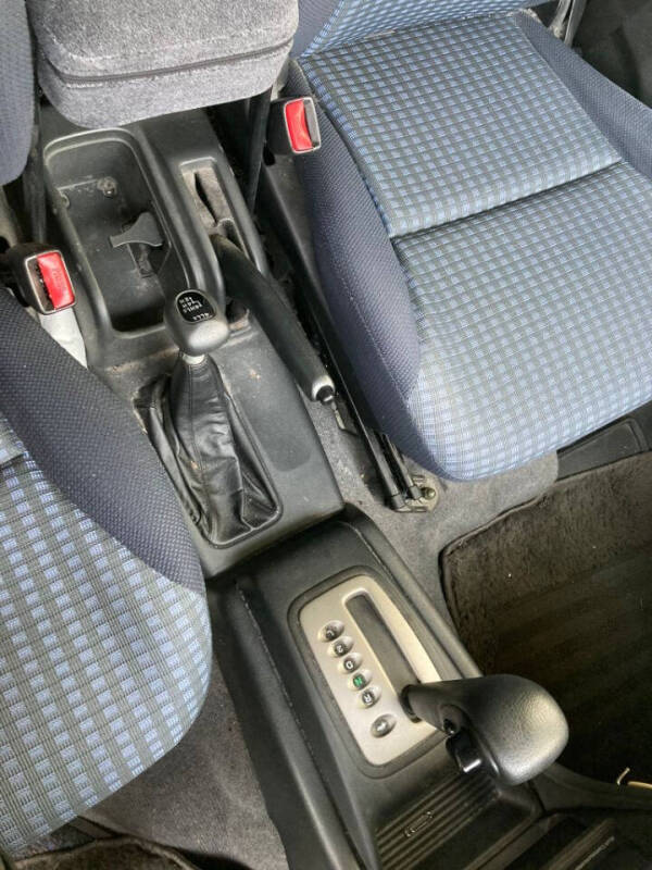 2000 Mitsubishi Pajero