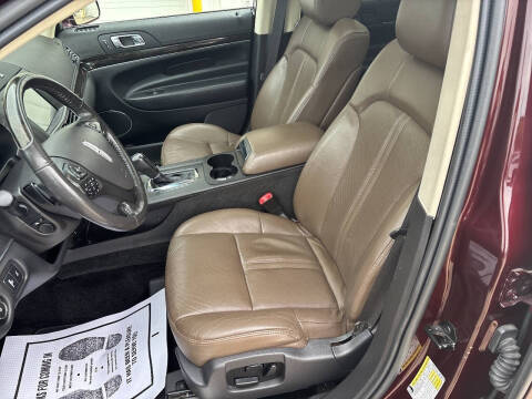 2017 Lincoln MKT Elite