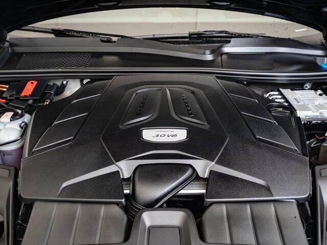 2023 Porsche Cayenne Platinum Edition