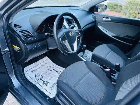 2012 Hyundai Accent GS