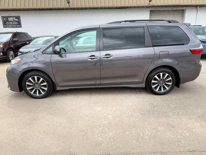 2018 Toyota Sienna XLE 7-Passenger