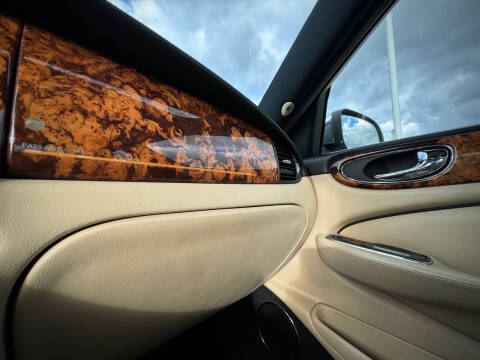 2008 Jaguar XJ-Series Vanden Plas