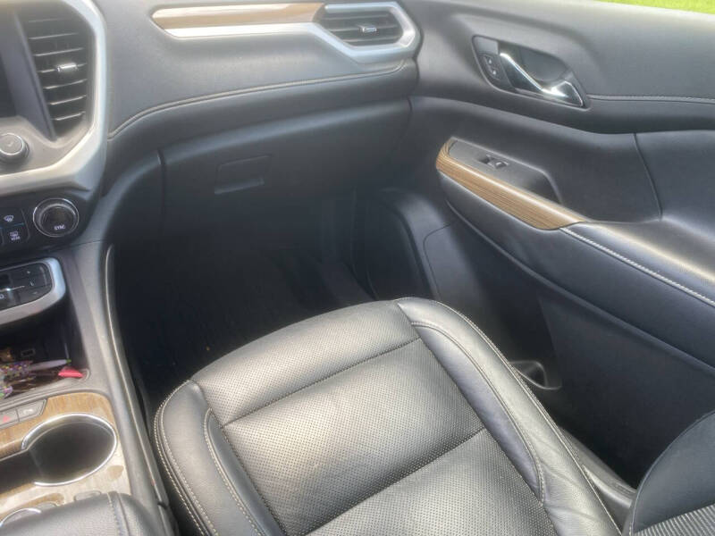 2022 GMC Acadia SLE