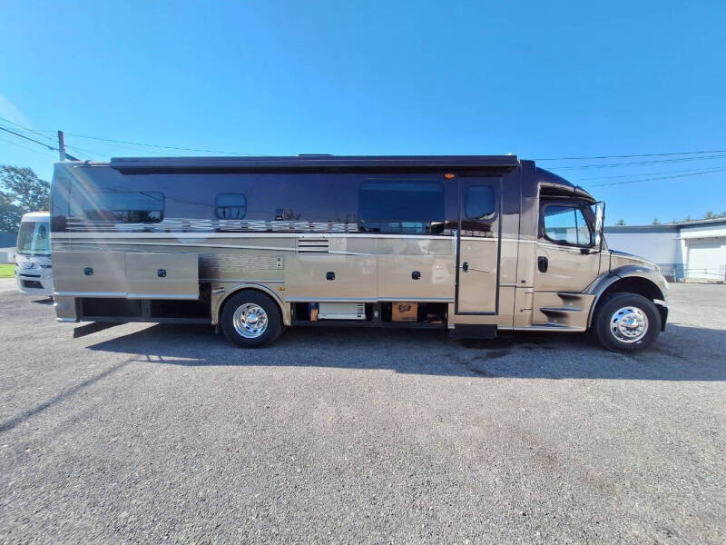 2008 Dynamax Dynaquest XL DQ 360XL