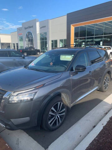 2024 Nissan Pathfinder Platinum