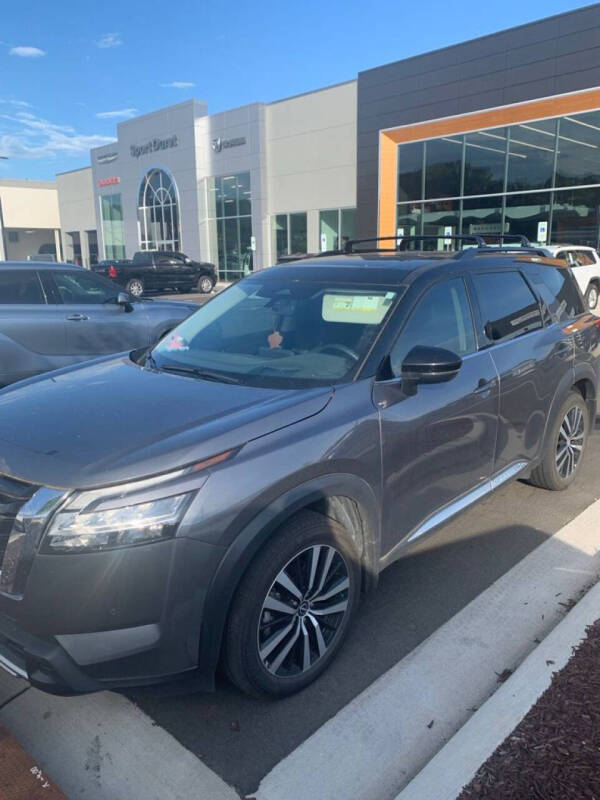 2024 Nissan Pathfinder Platinum