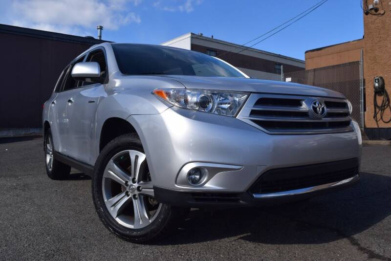 2011 Toyota Highlander for sale at VNC Inc in Paterson NJ