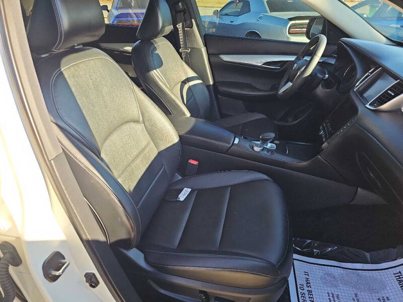 2019 Infiniti QX50 Essential