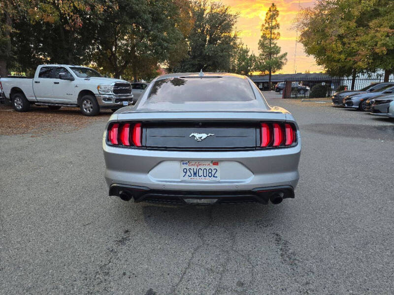 2023 Ford Mustang EcoBoost Premium