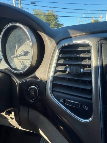 2012 Jeep Grand Cherokee Laredo