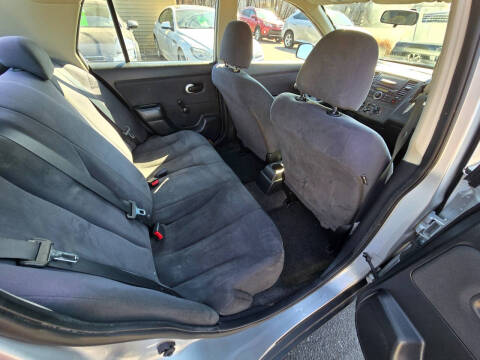 2009 Nissan Versa 1.6 Base