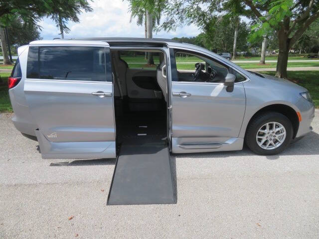 2021 Chrysler Voyager LXi