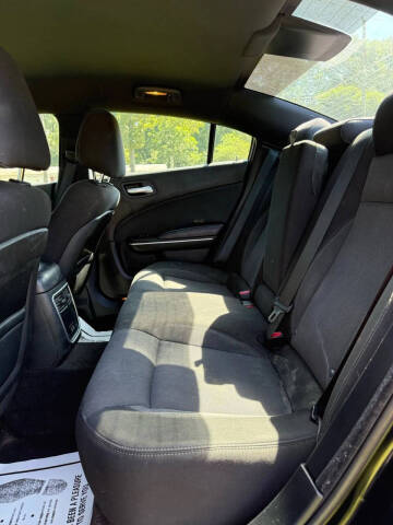 2015 Dodge Charger SE