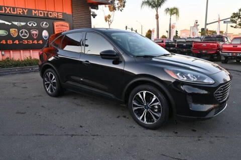 2022 Ford Escape Hybrid SE