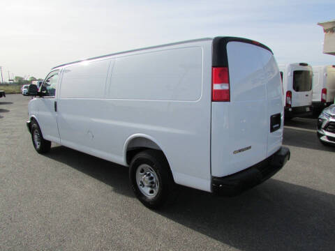 2025 Chevrolet Express 2500