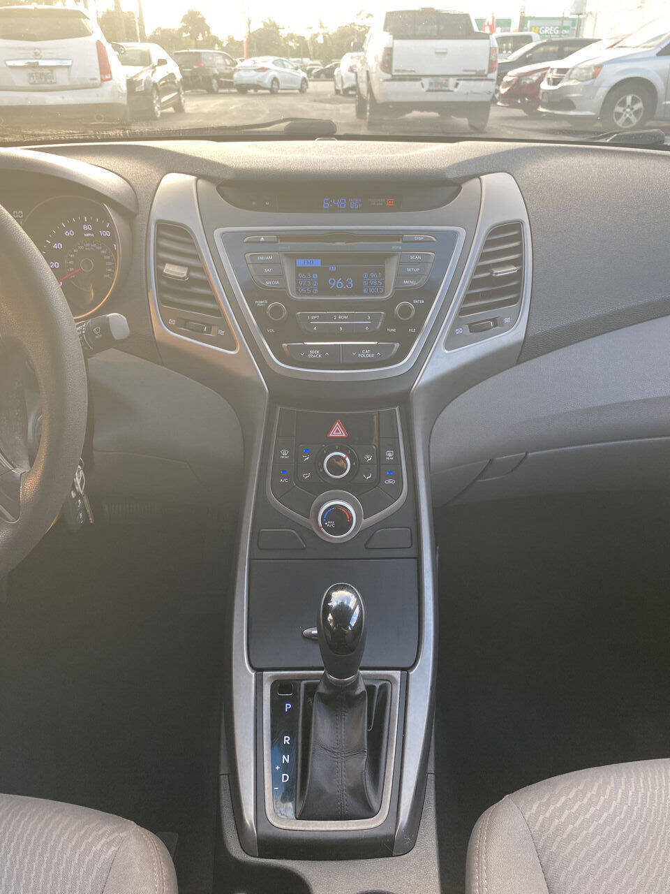 2016 Hyundai Elantra 11