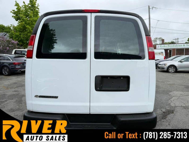 2017 Chevrolet Express 2500