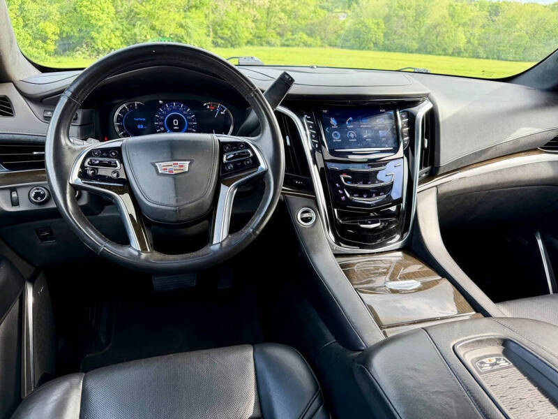 2017 Cadillac Escalade Platinum