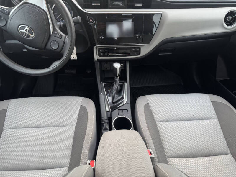 2018 Toyota Corolla LE