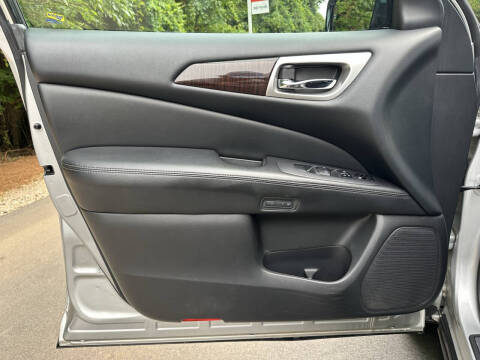 2014 Nissan Pathfinder SL