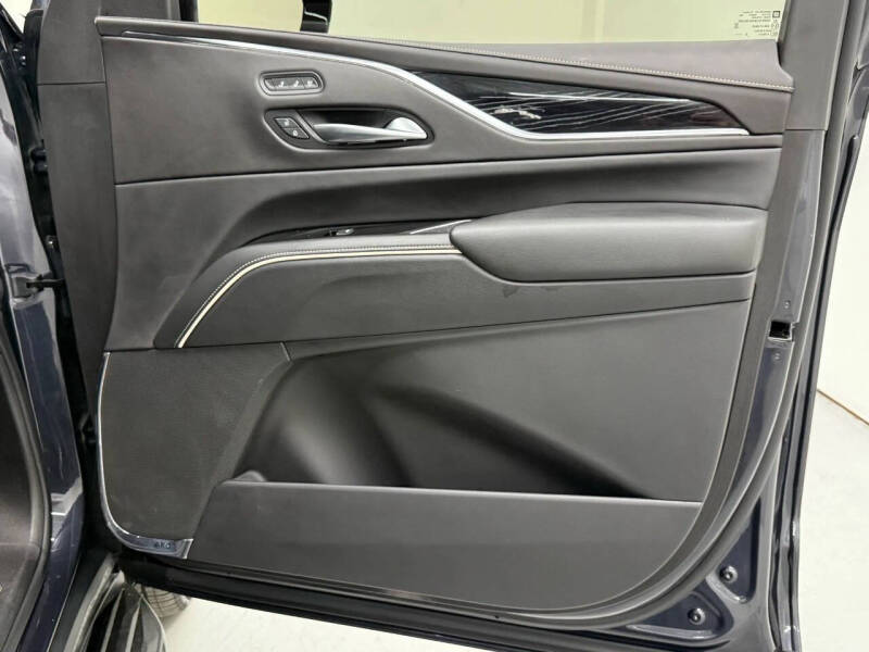 2023 Cadillac Escalade Sport