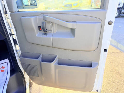 2023 Chevrolet Express 2500