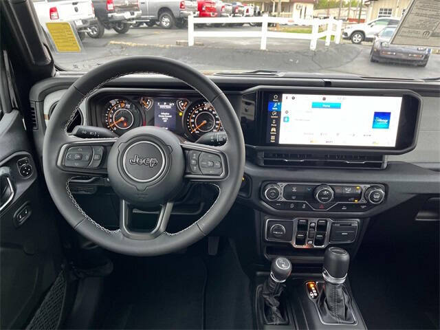 2025 Jeep Gladiator Sport