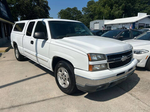 2006 Chevrolet Silverado 1500 for sale at Auto Space LLC in Norfolk VA
