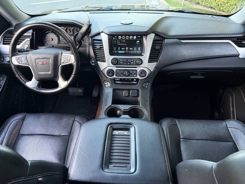 2017 GMC Yukon XL SLT