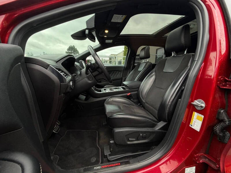 2022 Ford Edge ST
