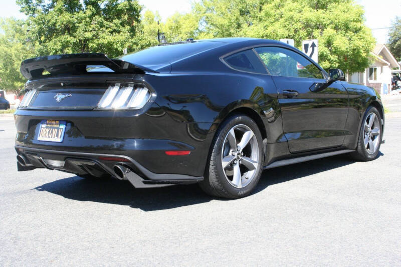 2015 Ford Mustang EcoBoost Premium