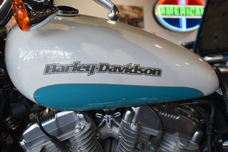 2017 Harley-Davidson XL883L Sportster SuperLow