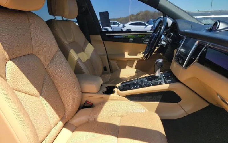 2017 Porsche Macan