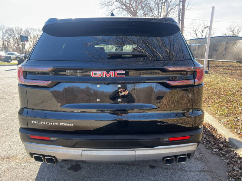 2024 GMC Acadia Elevation