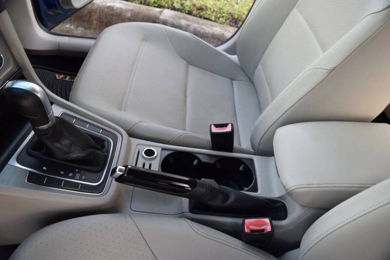 2015 Volkswagen Golf TDI SE