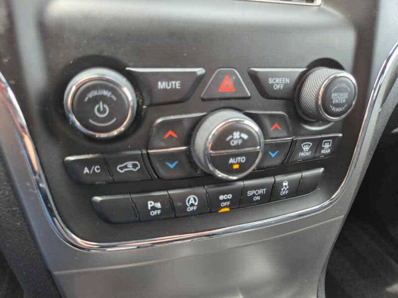 2018 Jeep Grand Cherokee Laredo E