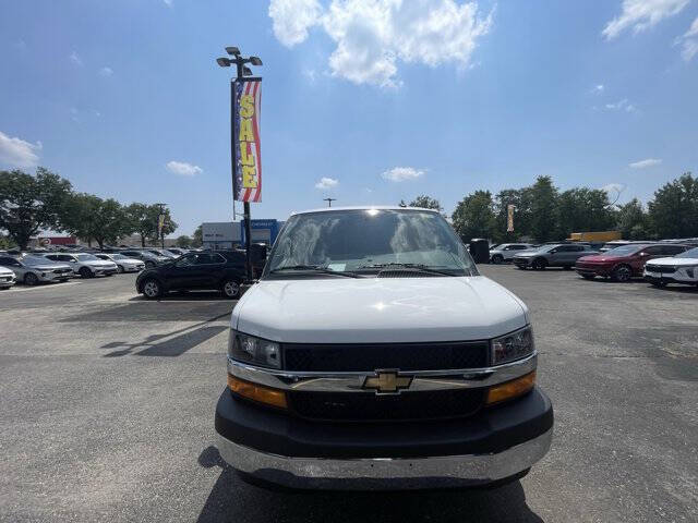 2025 Chevrolet Express 2500