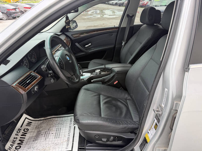2010 BMW 5 Series 528i