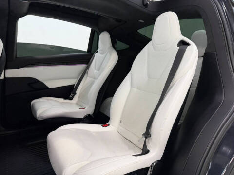 2026 Tesla Model X Plaid