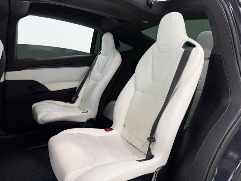 2026 Tesla Model X Plaid