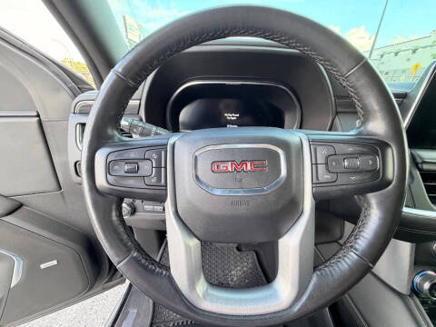 2022 GMC Yukon XL SLT